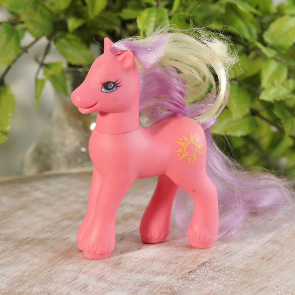 Hasbro My Little Pony G3 Skywishes Pink Earth Pony Yellow Sun Cutie Mark 2003